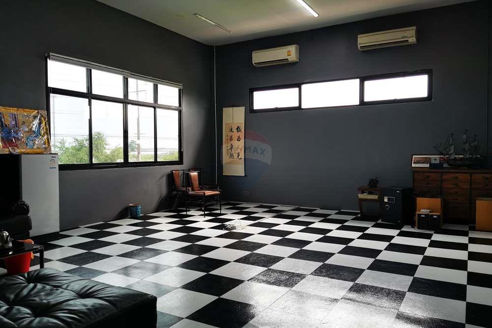  Central, Ang Thong Thai 3